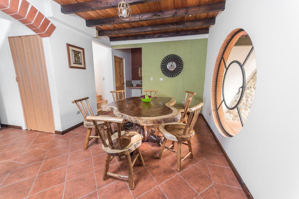 Villas Jucanya Super Higienizadas Panajachel Szoba fotó